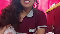 Le llama su Mad re y la PEQUE&NtildeA COGIENDO tildeA COGIENDO Jovencita No Par
