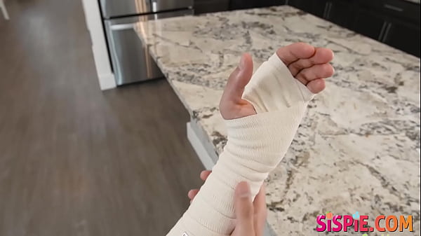 Ashley’s Helping Hand Turns into a Hot Hookup with Ricky