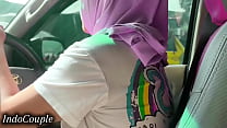 Indonesian Muslim Hijab wife Driving and sucking her Boyfriend Dick viral Jakarta video