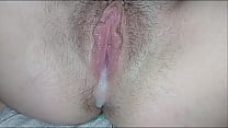 Cumshot en la vagina de mi hermanastra culona y tetona, mucha leche saliendo de la vagina