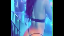 Girl shakes naked booty