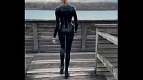 Where shall we visit next year?! #latex #catsuit #latexcatsuit #latexinpublic #latexinnature #hiking #lake #lakeview