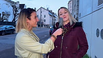 Kelly se retrouve dans un plan à 3 très excitant !