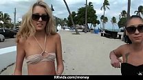 Amateur lets the pussy talk 21