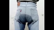 Me orino en los pantalones con mis pañales de tela y de paso tre deliciosos orgasmos