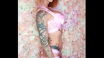 Littleangel84 - Solo en lingerie rose
