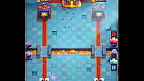 Tremenda follada le pongo al cuernudo en Clash Royale
