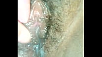 Escurriendo leche