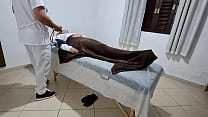The doctor takes advantage of the patient's innocence and fills her ass.