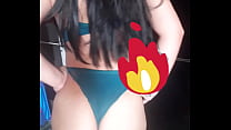 Hot girl shaking ass