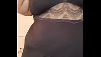 Me masturbo hasta el orgamso con mis grandes tetas