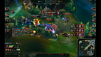 Shyvana botando time inimigo pra mamar