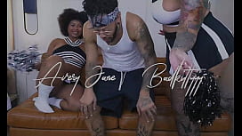 Head Cheerleaders Get We...