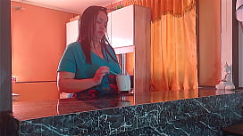 Die Verräterische Hausfrau wird von ihrem Nachbarn gevögelt