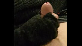 Zwanger MILF Kitty Volgespert en Gefukt Met Reusachtig Creature Dildo