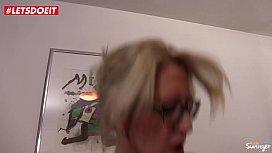 Lass uns ficken - Die heiße deutsche Milf liebt es, von ihrem Chef gefickt zu werden