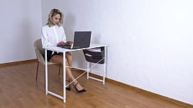 Bimbo Secretary's Huge Feet: A Foot Fetish Fantasy