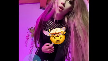 thumb i`m so bored pl  ease play with me ufe0f shari  me ufe0f sharis me ufe0f sharis