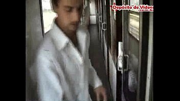 thumb loirinha safada  trepando com namorado no trem amorado no trem amorado no trem