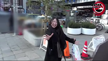 [Chubby, raw blowjob, fucking, mouth shot] A hungry Japanese girl with big tits ○ raw sucks a black dick and seems to be semen