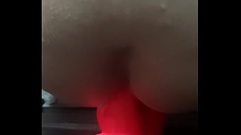 Rosa Dildo-Abenteuer: Meine Lustvolle Analexpedition