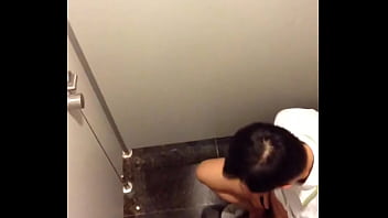 thumb suc cu trong to  ilet vincom p2mov ov mov ov