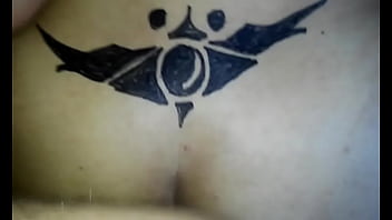 Gozando piscando o cuzinho e gemendo quando goza - COMENTEM ELA QUER