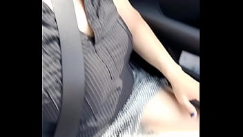 On the way to an aperitif, a restaurant with friends... Oops, I forgot my panties