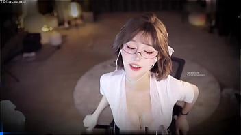 Zhang Ailing Fan Festival OL who was caught by the unspoken rules of the office. The most domestic and foreign ASMR large-scale paid welfare station on the entire network. For more information, please go to Telegram t.meaceasmr