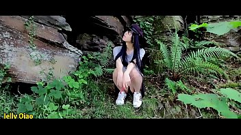 Asian shemale Jelly Qiao outdoor blowjob