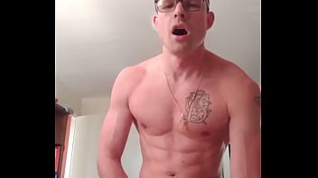 Masc White Bro Branlé Et Éjacule