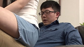 https://bit.ly/3fWXDLI The butt of a woman who suddenly sits on her lap is in my crotch! !! She noticed my dick erecting every time she moved ass ... Japanese amateur homemade porn. Part 3.