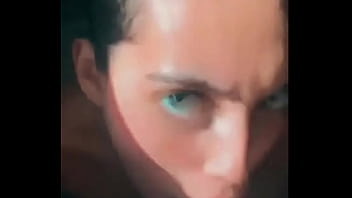 Grosse Bite Pour Une Poule Mouillée