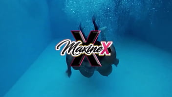 thumb maxine x gets d  ouble dicked  