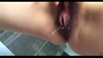 Bitch Lin Ning masturbates and squirts
