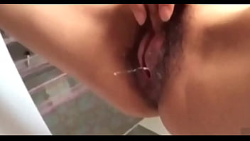 Bitch Lin Ning masturbates and squirts