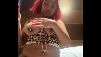 Twerking & teasing my fat pussy