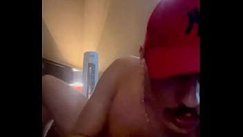 Assistindo PORNO