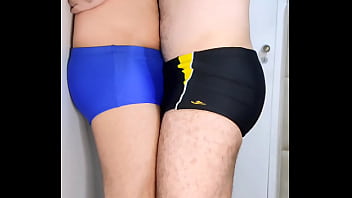 thumb machos sarrando  de sunga e pau duro duro  duro duro