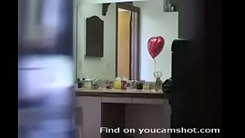Hidden camera : Hot girls masturbating - Youcamshot.com