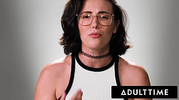 Feucht & Wahnsinnig - Casey Calvert im Bett