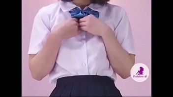 日本JK女子高中生視訊露粉嫩白虎穴／視訊自拍A片｜NekoXXX 免費A片線上看