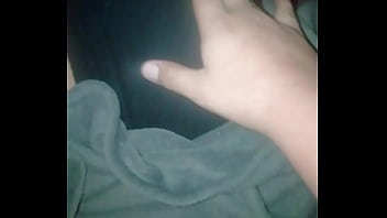 Le toco el culo a mi madrastra