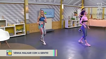 Regiane Tapias - Revista da Manhã - Aula de Ginastica (05.11.20)