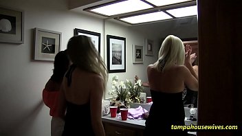 thumb the 3 girl expe  rience  
