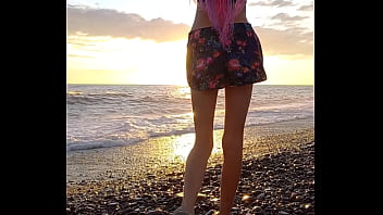 thumb sunset girl at  the sea beach  