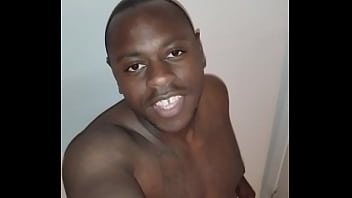 Other things this song reminds myself of it saying in yellow with a selfie