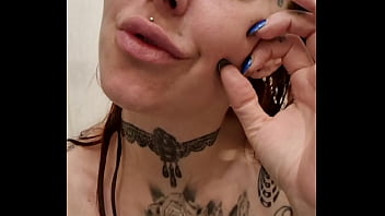 Alors non seulement je me suis fait choper à la salle de sport en train de ...