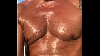 TAN FIT ITALIAN PORNSTAR