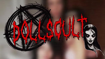 Extreme flashing in Vienna - DOLLSCULT